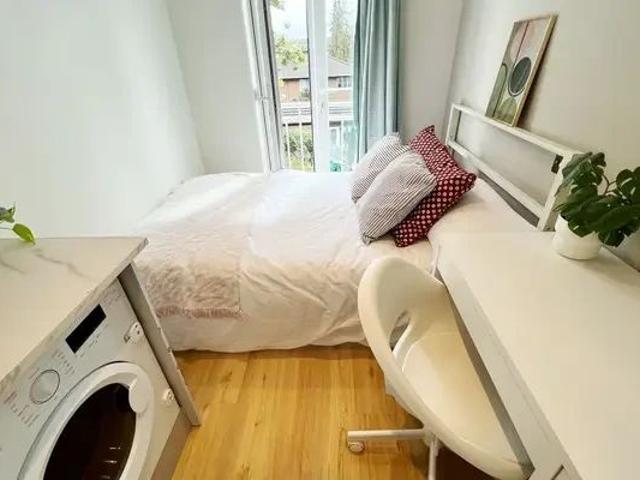 Studio for rent in Royal Borough of Kingston upon Thames, Greater London