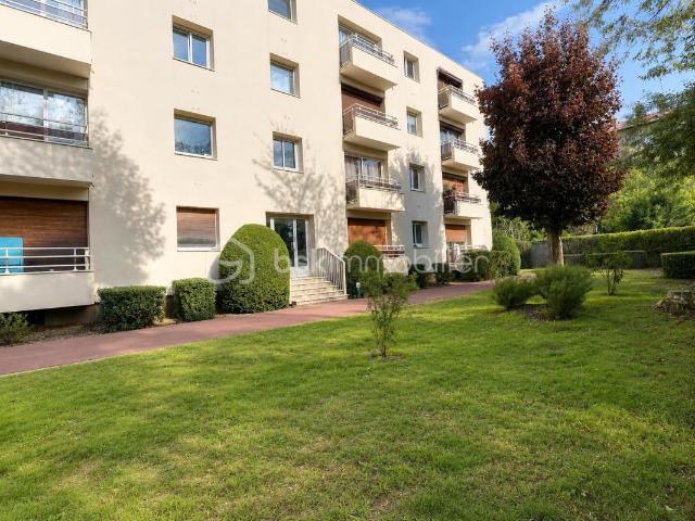 Appartement vente à Village Plaine Gare, Rueil-Malmaison