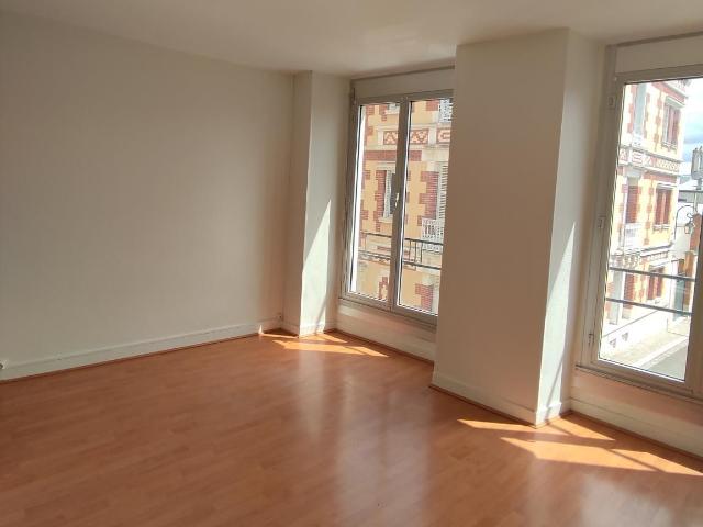 Appartement vente à Bourgogne Village, Orléans