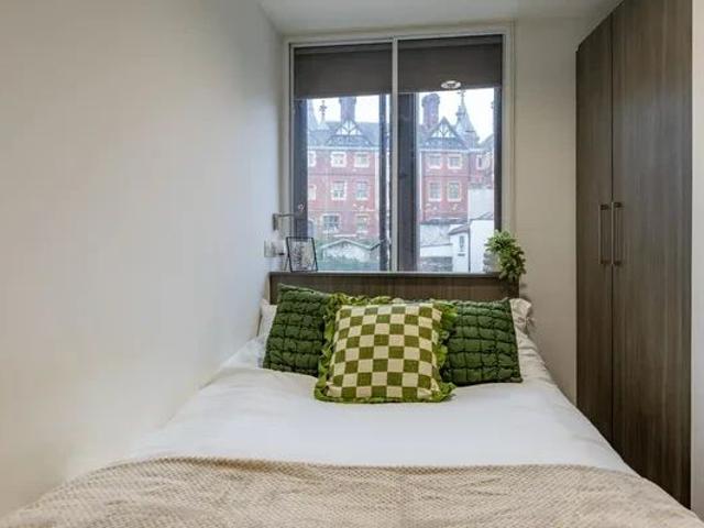 Studio for rent in Old City, Bristol