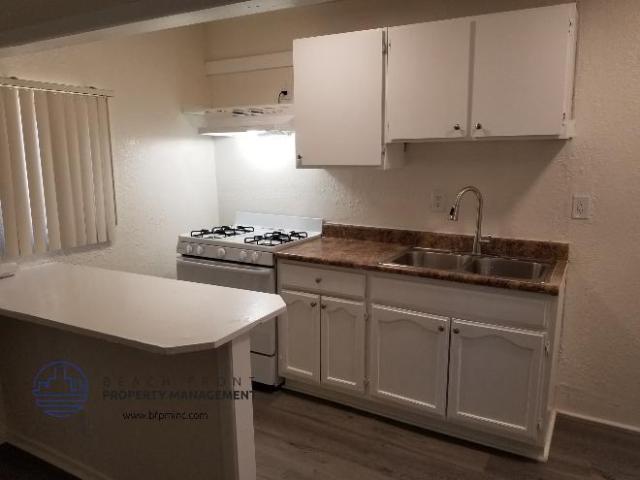 Apartment for rent in Signal Hill, California