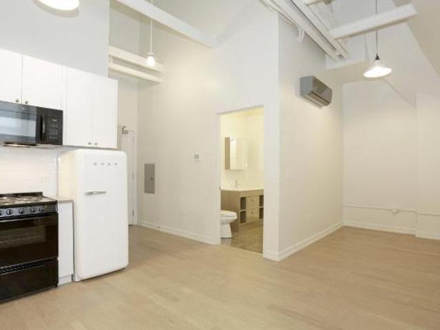 Condo for rent in Chicago Park, Illinois