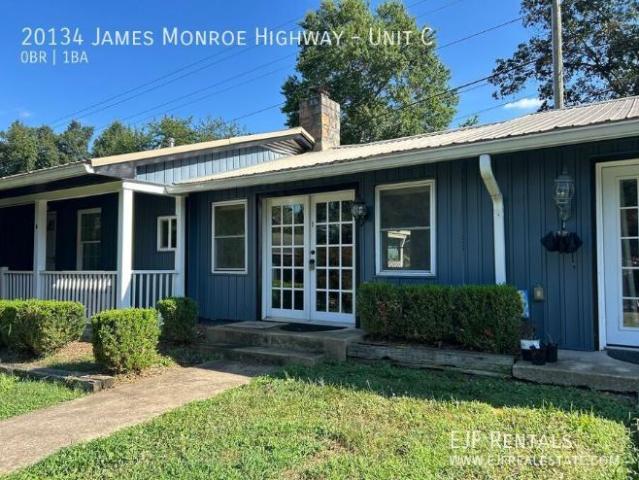 Condo for rent in Leesburg