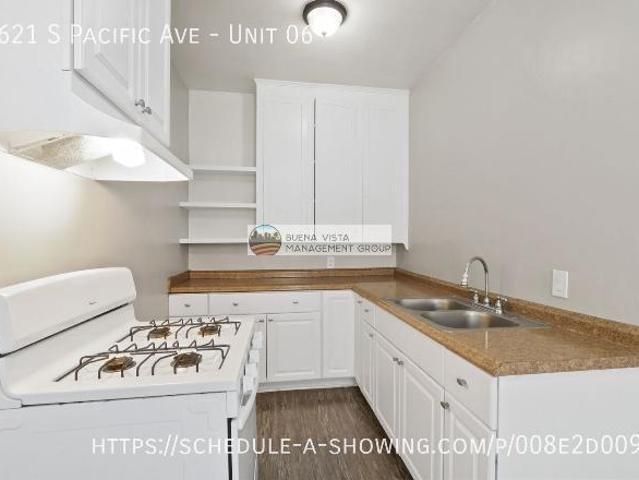 Condo for rent in Canoga Park, California