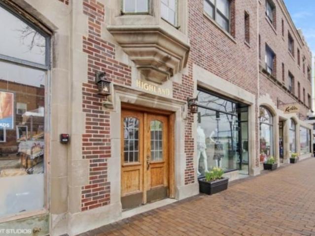 Condo for rent in Highland Park, Illinois