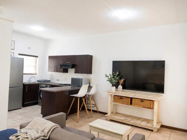 Apartment for rent in Paulshof, Sandton