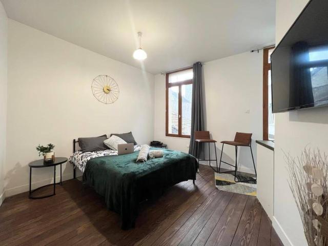 Studio location à Meulan-en-Yvelines, Yvelines