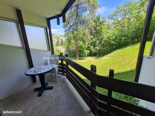 Appartement vente à Enchastrayes, Alpes-de-Haute-Provence