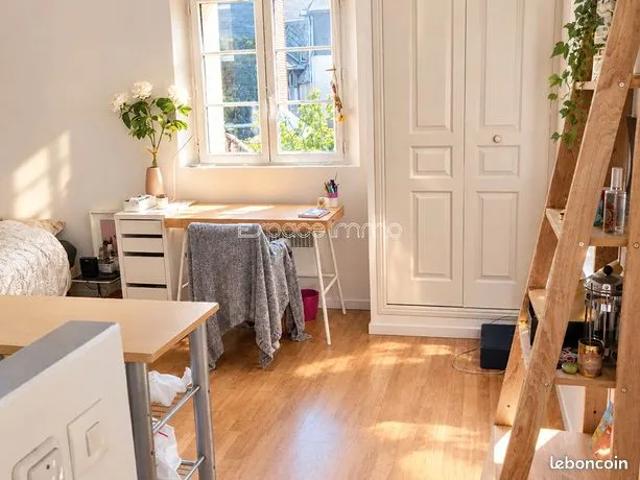 Studio location à Quartier Saint-Marc / Croix de Pierre / Saint-Nicaise, Rouen
