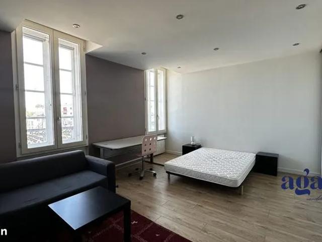 Studio location à Cour St Sauveur, Nevers