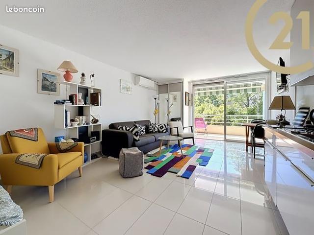 Appartement vente à Arrondissement de Draguignan, Saint-raphaël