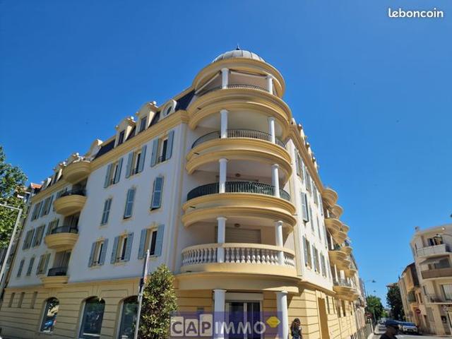 Appartement vente à Arrondissement de Toulon, Hyères