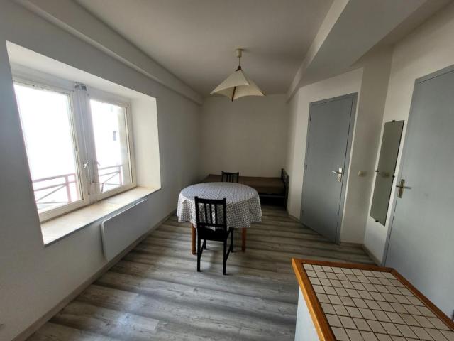 Studio location à Clermont-Ferrand, Aubière