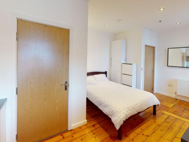 Studio for rent in St Ann's, Haddon