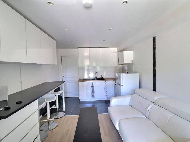 Studio location à Cressely, Magny-les-Hameaux