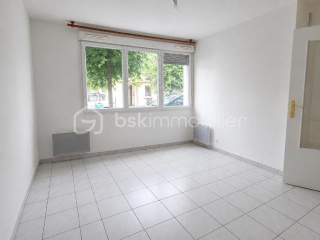 Appartement vente à Corbeil-Essonnes, Essonne