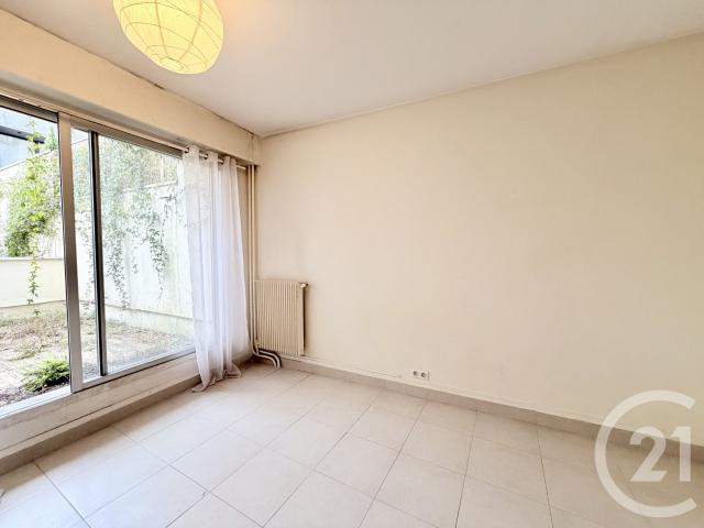 Appartement location à France métropolitaine, Suresnes