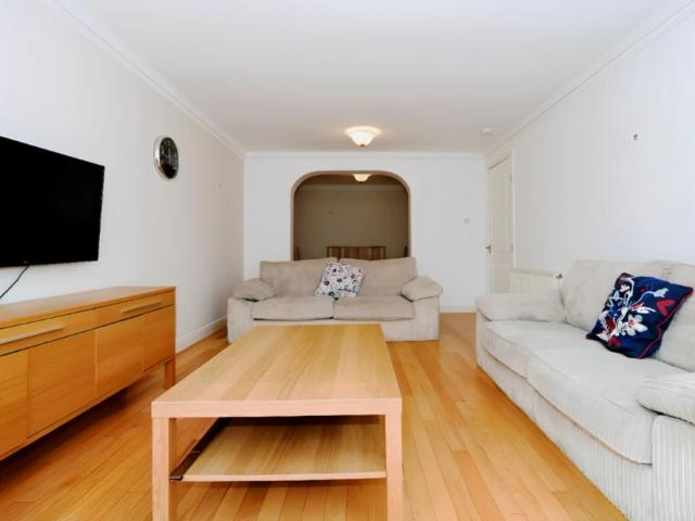 Studio for rent in Hyndland, Scotland