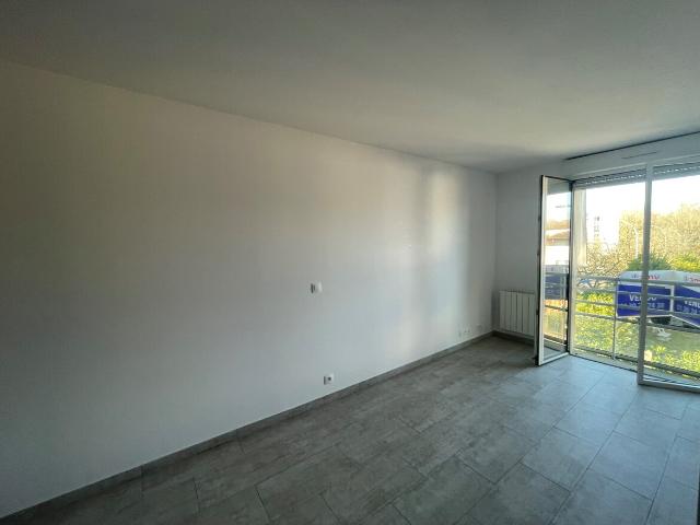 Studio vente à France métropolitaine, Poissy