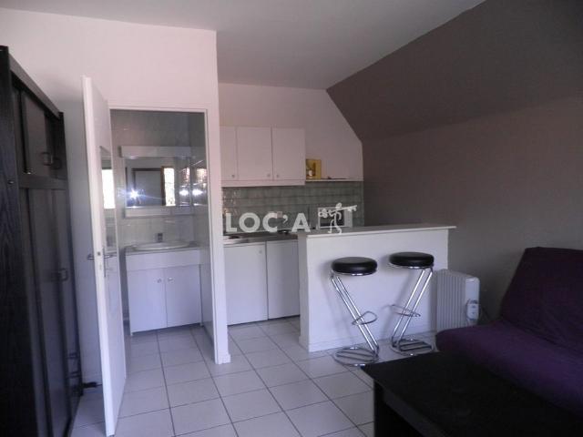 Studio location à Dijon, Longvic