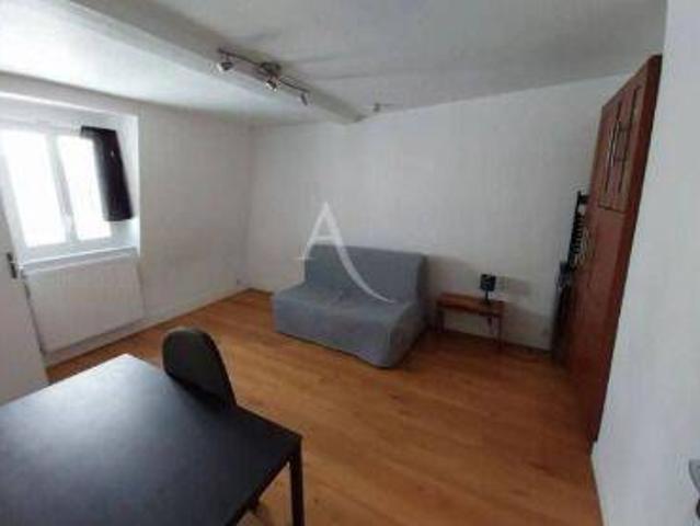 Studio location à Meulan-en-Yvelines, Yvelines