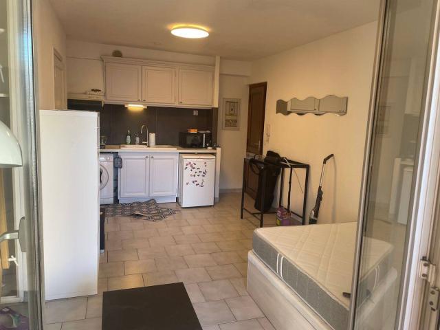 Studio location à Pont de l'Arc, Aix-en-Provence