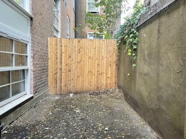 Studio for rent in Queen's Park, Greater London