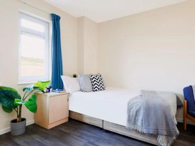 Studio for rent in Watergate, Devon