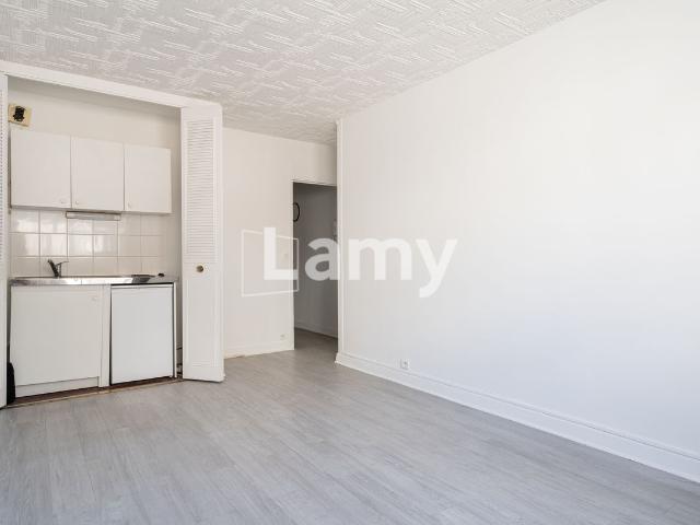Studio vente à Paris, Île-de-France