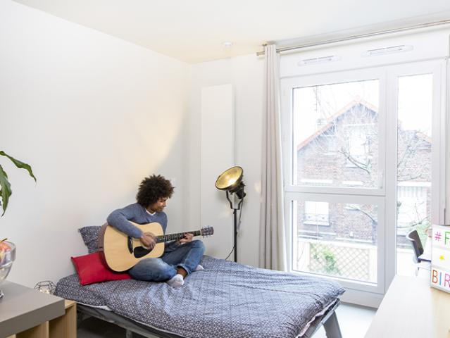 Studio location à Colombes, Victor Basch