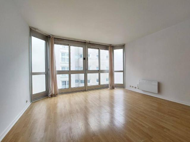Studio location à Paris 12e Arrondissement, Paris