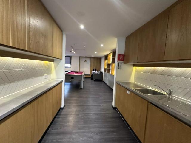 Studio for rent in St Ann's, Haddon