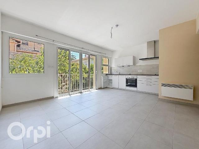 Appartement vente à Arrondissement de Draguignan, Saint-raphaël