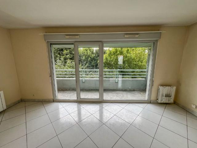 Studio location à Maurepas, Yvelines