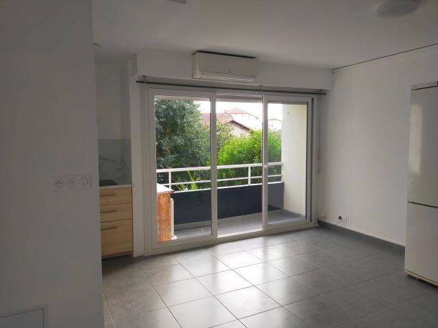 Studio location à Quartier Nord Rocade, Avignon