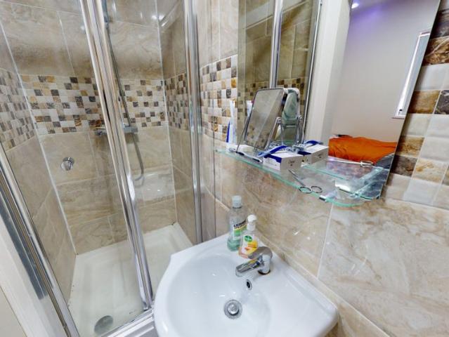 Room for rent in Moseley, West Midlands
