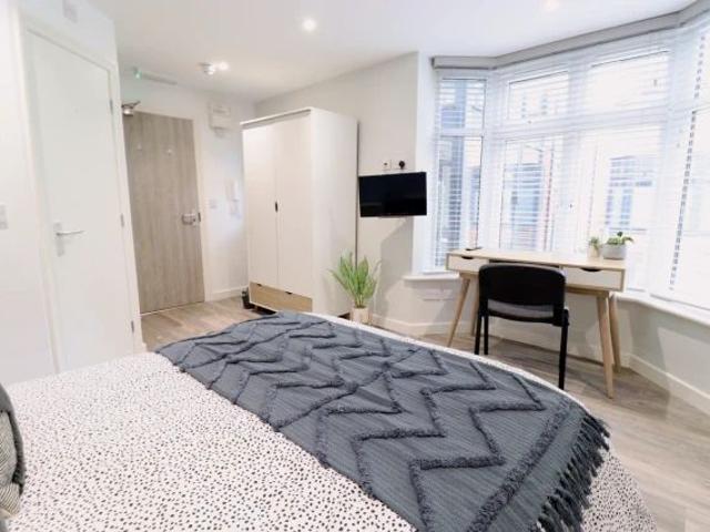 Studio for rent in Hull, City Of Kingston Upon Hull