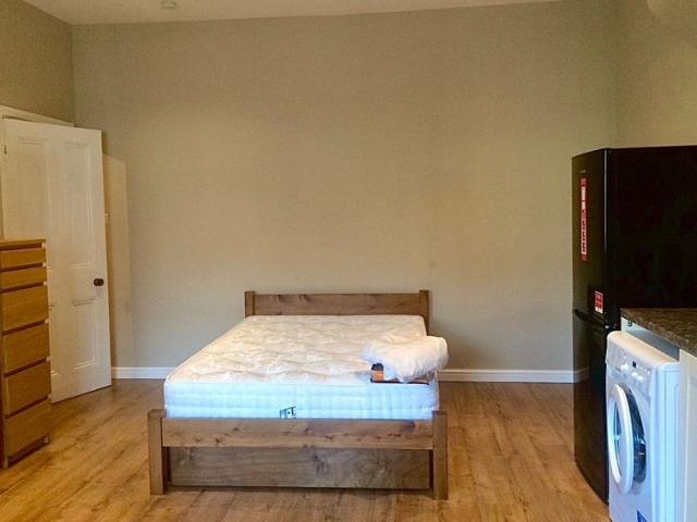 Studio for rent in Palmers Green, Greater London