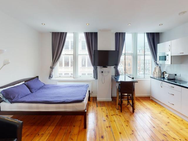 Studio for rent in St Ann's, Haddon