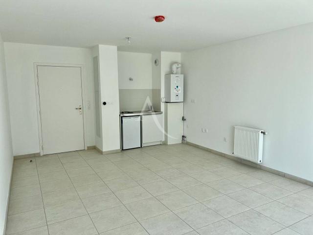 Studio location à Les Bughes, Clermont-Ferrand