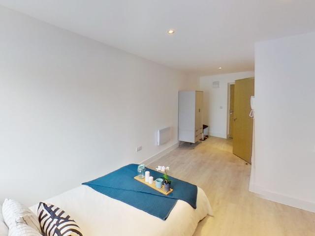 Studio for rent in Haddon, East Midlands