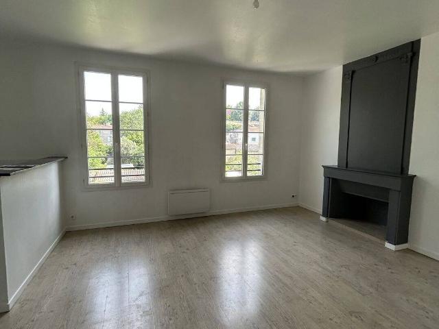 Studio location à Le Brisson, Saint-Savinien