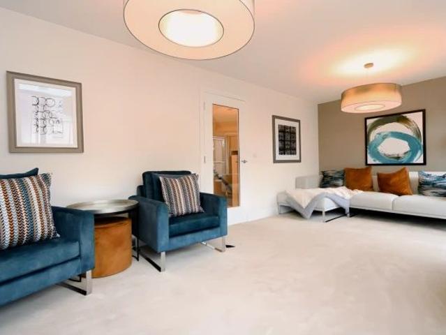 Studio for rent in Milngavie, Scotland