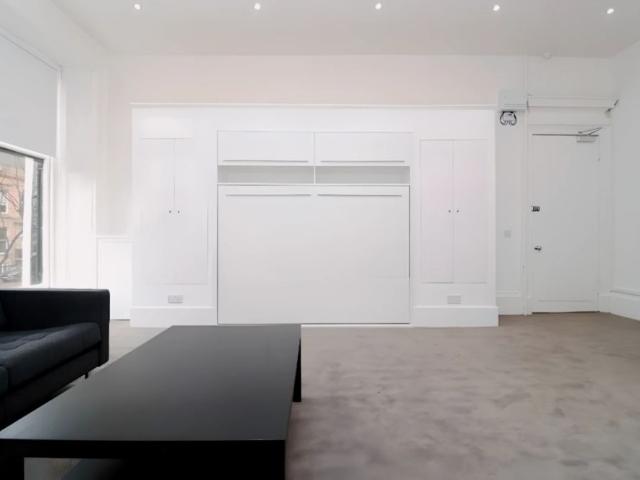 Studio for rent in Dowanhill, Scotland