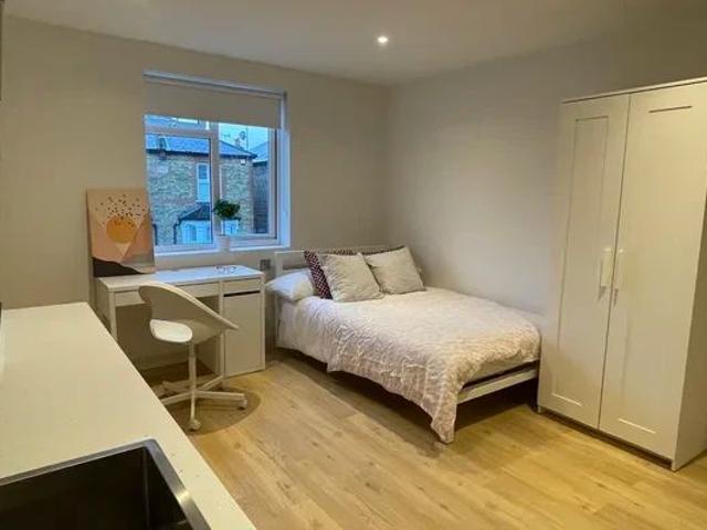 Studio for rent in Norbiton, Greater London