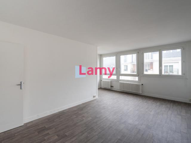 Studio vente à Bobigny, Les Lilas