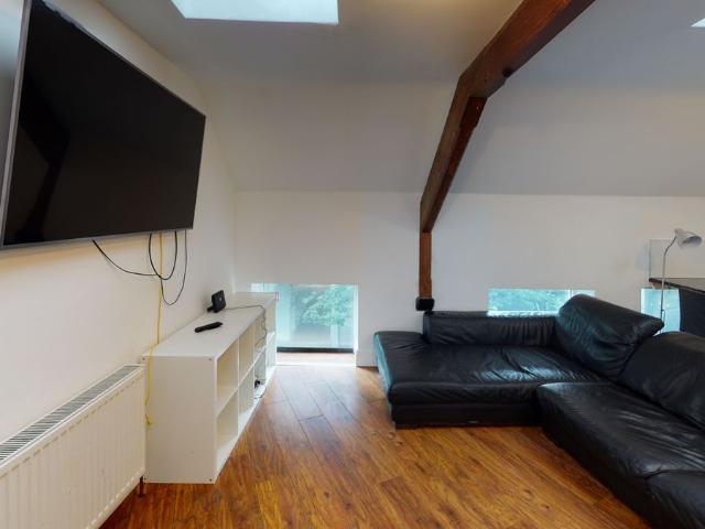 Studio for rent in St Ann's, Haddon