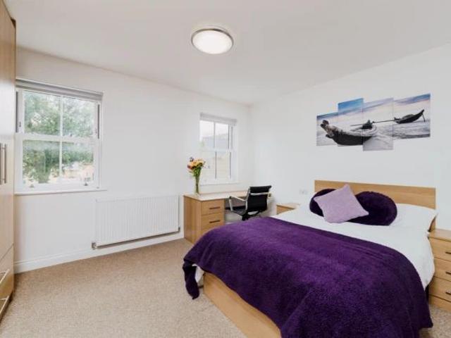 Studio for rent in Hull, City Of Kingston Upon Hull