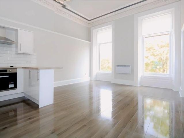 Studio for rent in Hillhead, Scotland