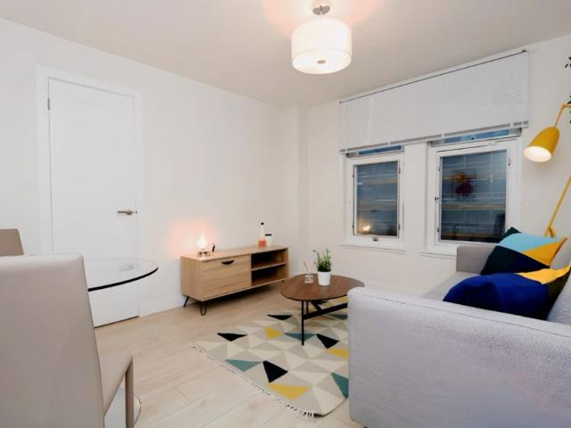 Studio for rent in Merchant City, Scotland